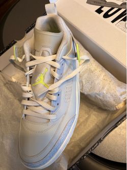 Jordan Spizike Low