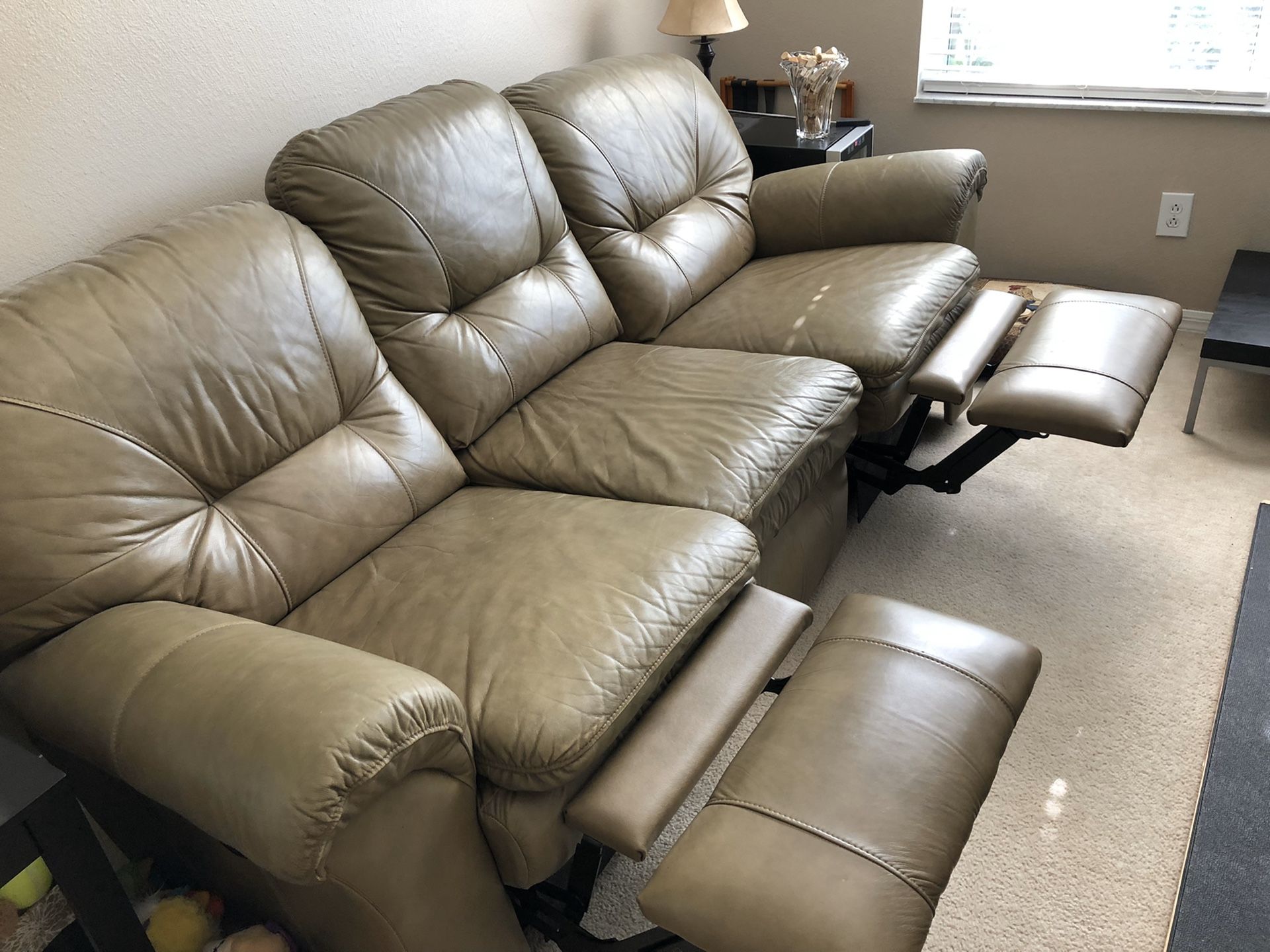 Lazy boy dual reclining sofa