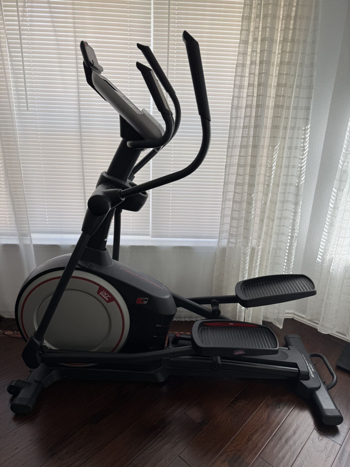 PRO-FORM ENDURANCE 520 Elliptical Workout Machine 