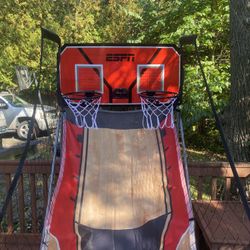 Collapsible Children's Basketball-10$