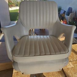 2 Garelick Capt Chair Seats for Boats