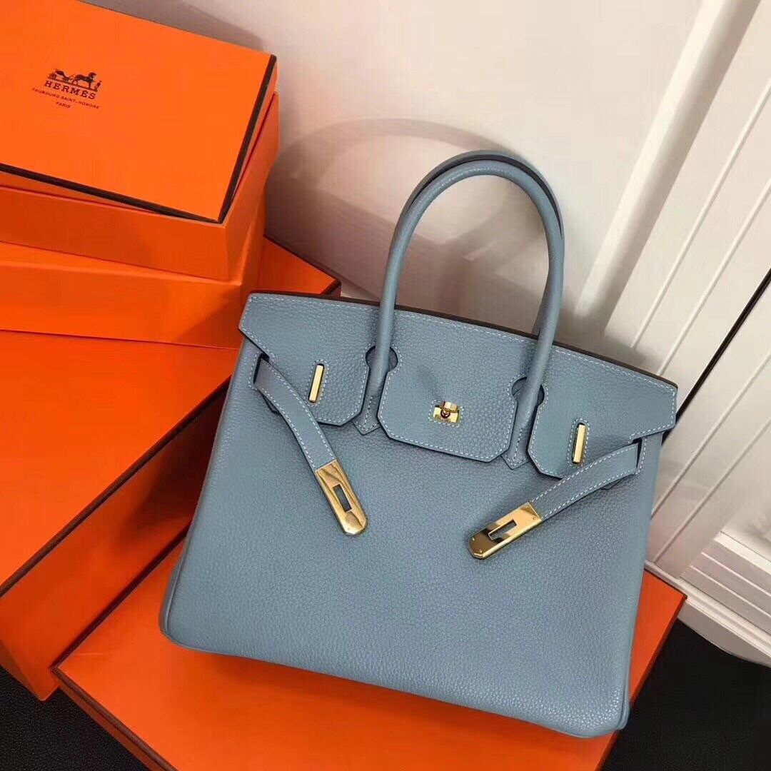 A classic handbag for women