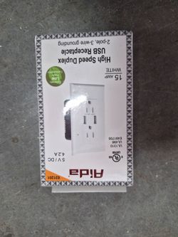 Outlet receptacle high speed USB