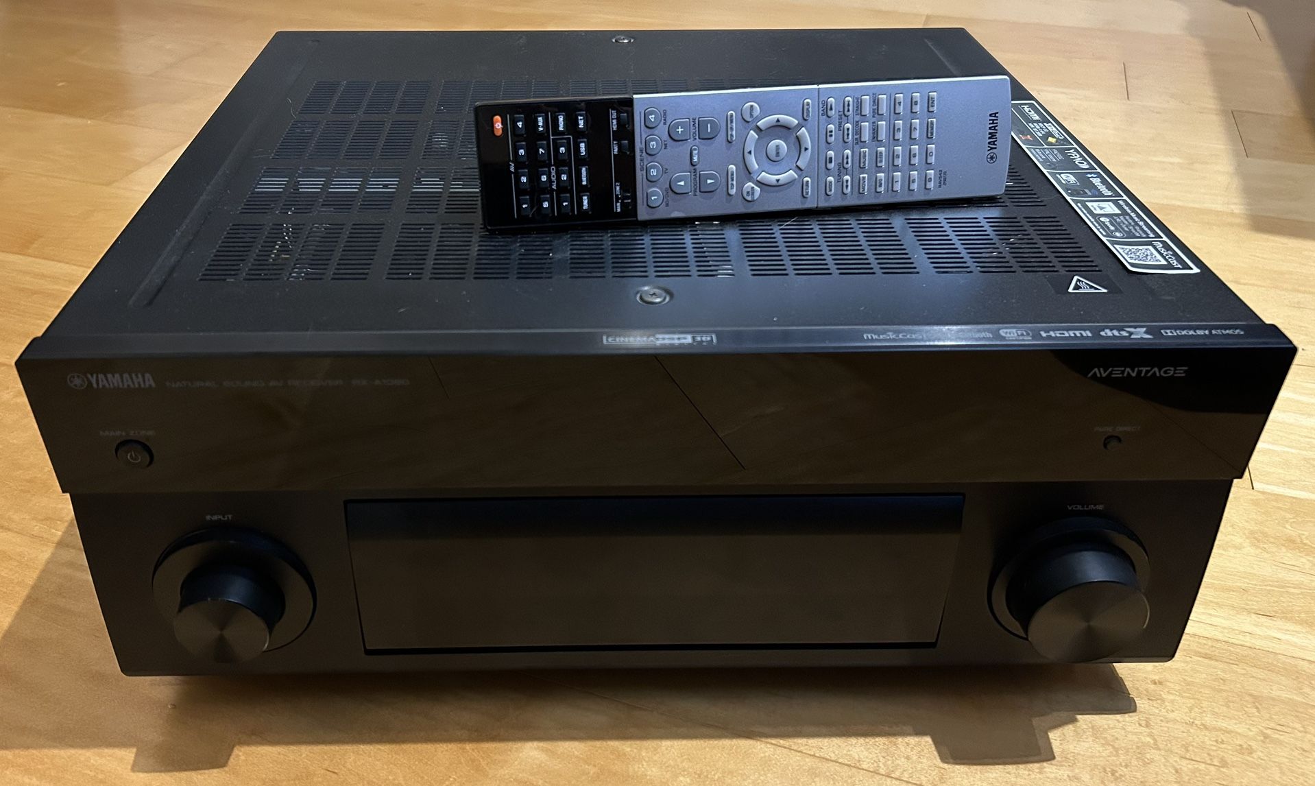 Yamaha Airplay, Bluetooth, WiFi MusicCast, Atmos, 4K 110W Receiver