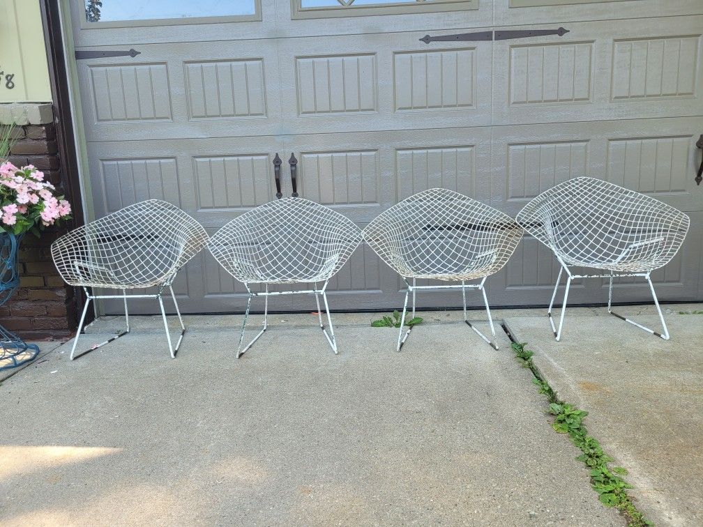 4 Vintage MCM 1960’s Harry Bertoia Knoll wire Diamond Lounge outdoor chairs