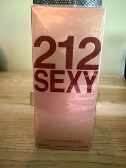 Women’s Carolina Herrera Sexy 212