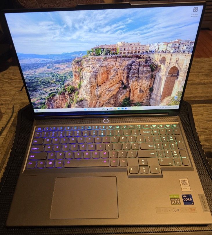 Legion Slim 7 16IRH8 RTX 4070