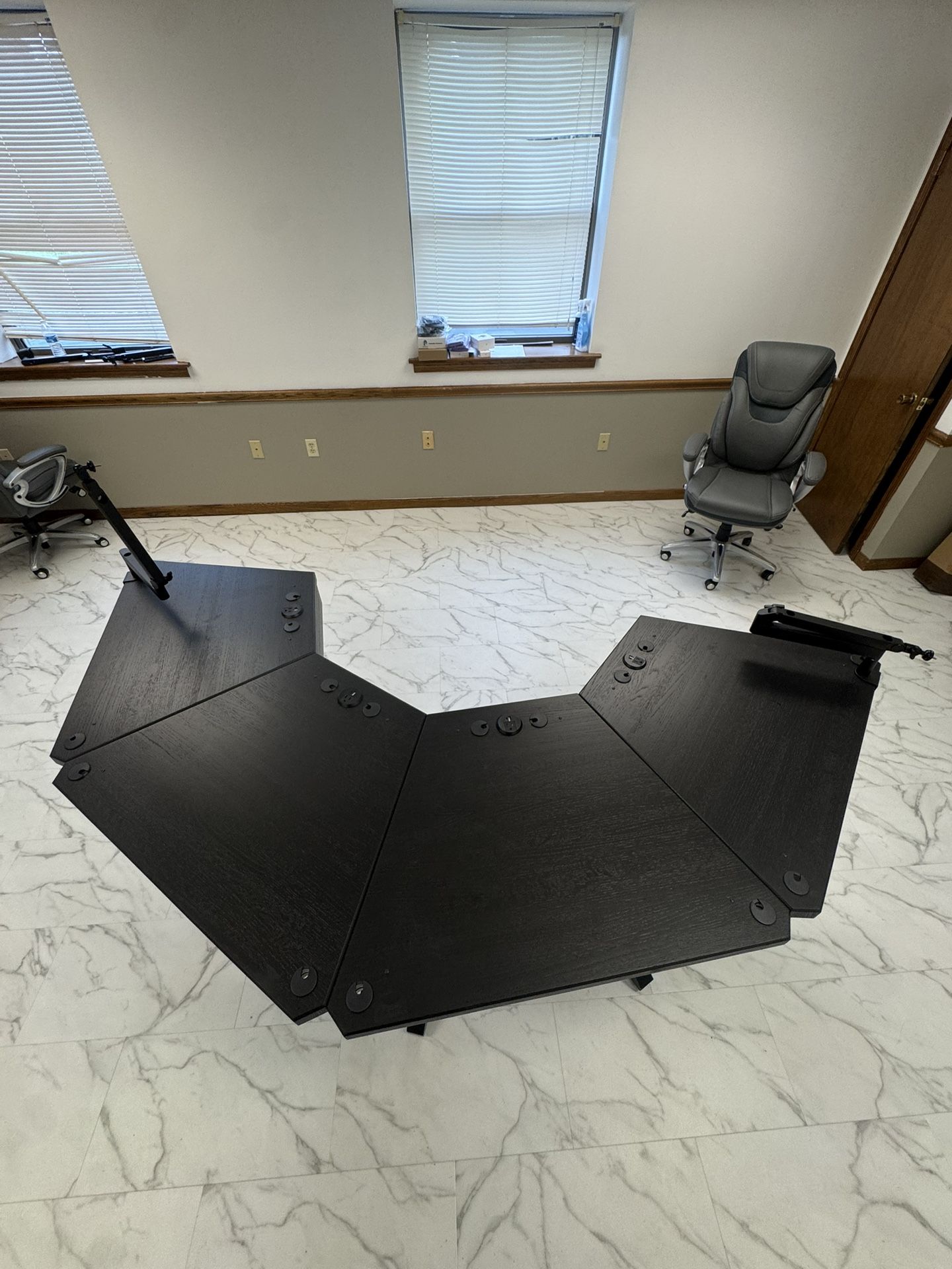 Custom U-Shape Podcast / Studio Desk – Premium Build, Like New ($2,750 OBO)