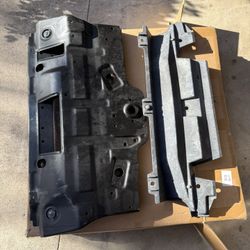 4 RUNNER OEM SKID PLATE