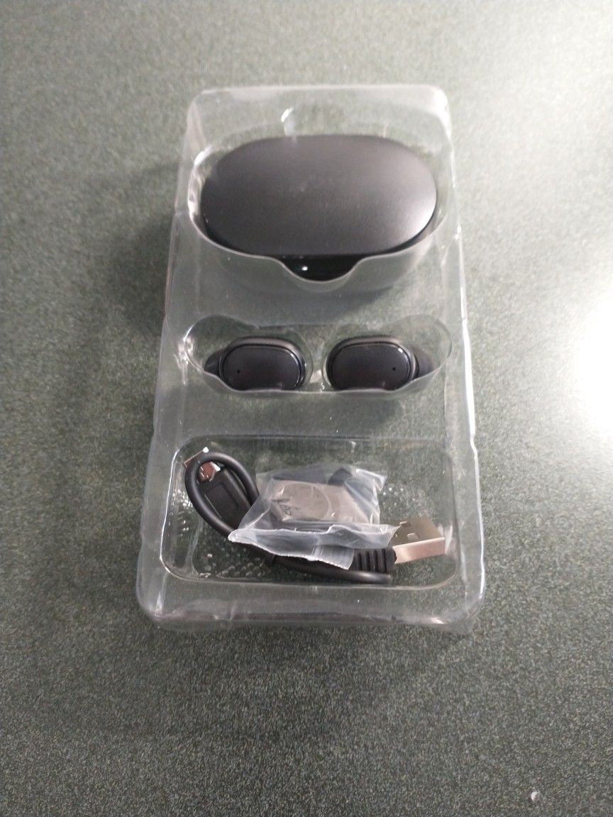 Black Wireless Earbuds 