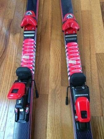 Atomic Skis With Binding - Red/Black