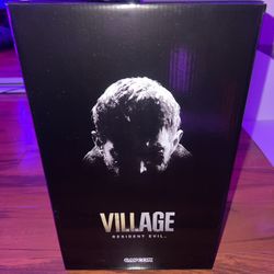 Capcom Resident Evil 8 Village Collectors Edition Chris Redfield Statue 