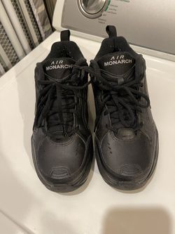 Nike Air Monarch