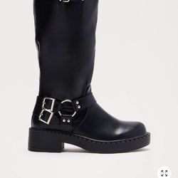 Fashion nova black buckle boots