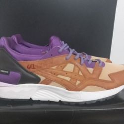 ASICS MEN SIZE 9.5 W/BOX