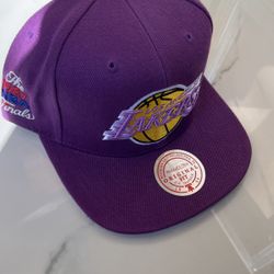 Lakers New Era Snapback Hat$35