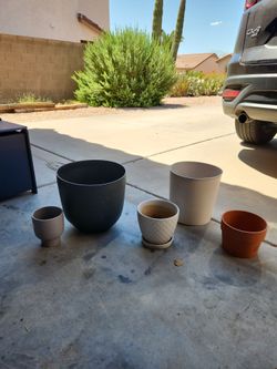 Planter pots