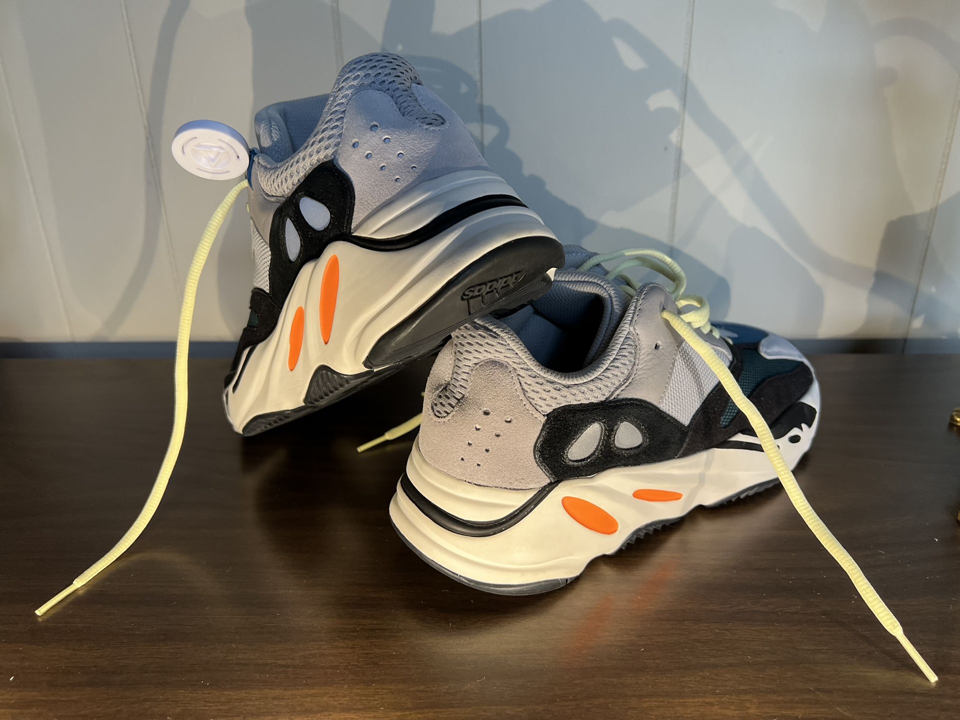 YEEZY BOOST 700 WAVE RUNNER 10.5US B75571 Athletic shoes & Sneakers