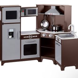 Toddler kitchen set 
