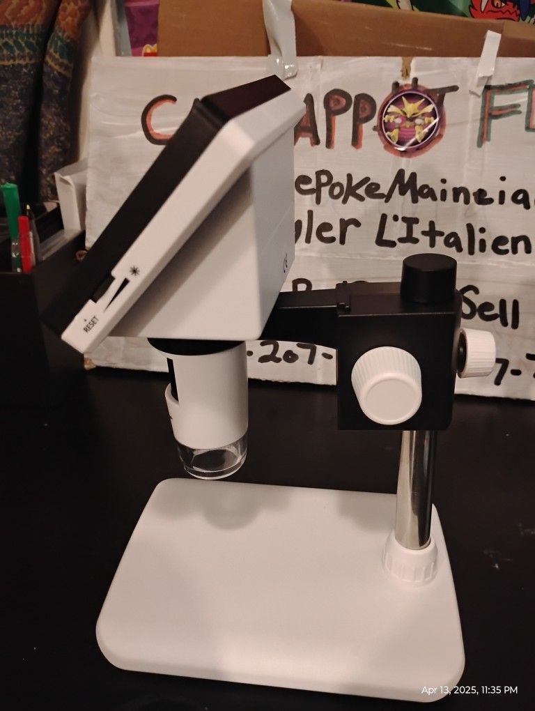 Micron Microscope Used For Grading Cards And Finding Imperfections V.1
