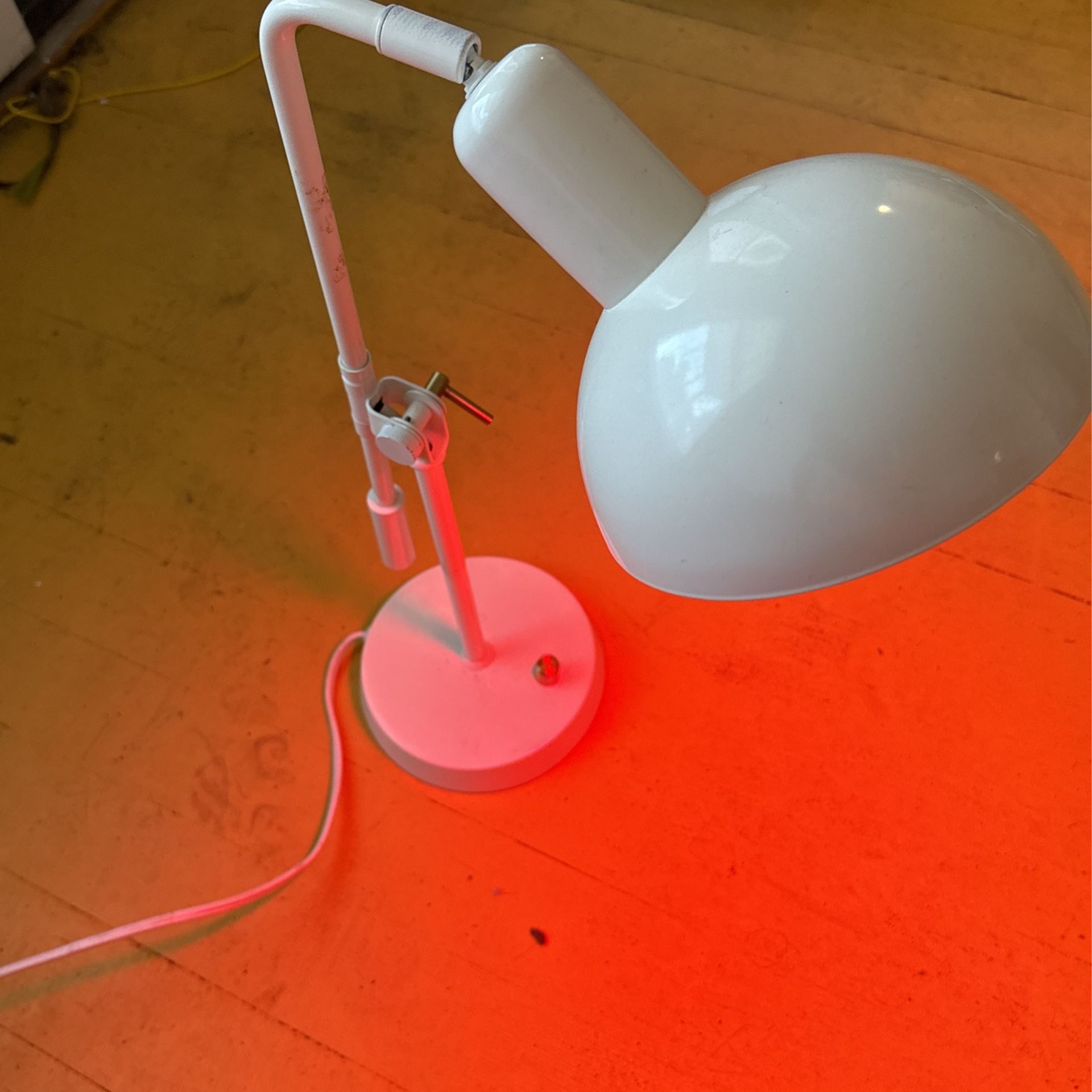 Desk lamp 