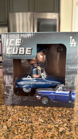 Bobble head