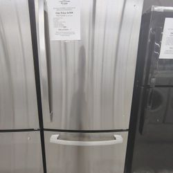 Valentines Day Sale! GE 21.0 Cu. Ft. ENERGYSTAR 21.0 Cu. Ft. Bottom Freezer Refrigerator 