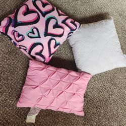 Bed Throw Pillows 