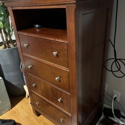 Thomasville Dresser & 2 End Tables