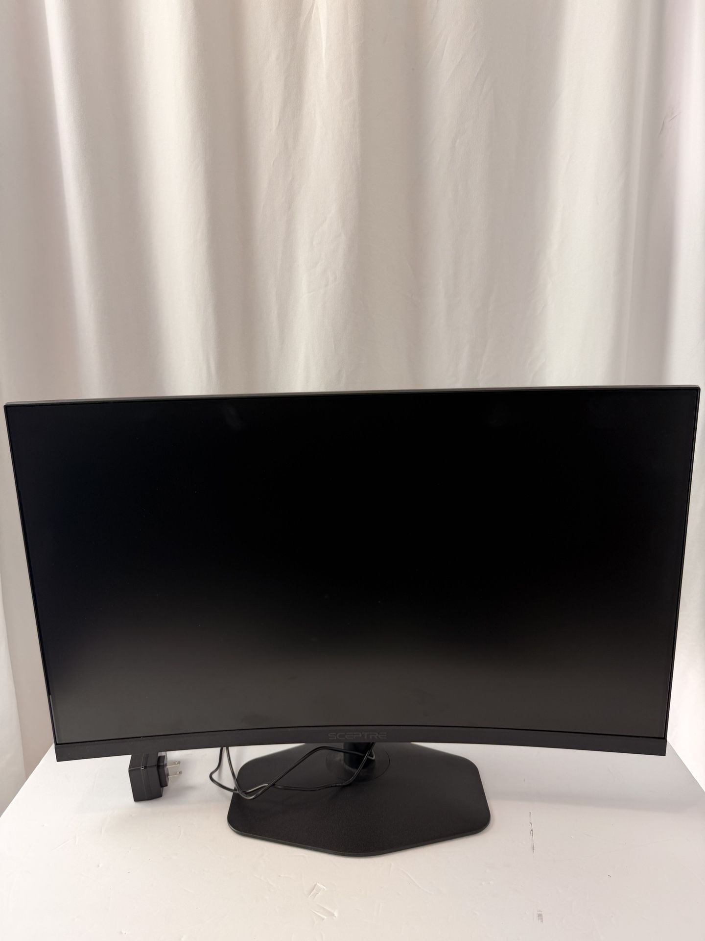 Sceptre Curved Monitor 27 Inches Excellent Condition