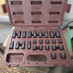 Matco Tools Metric Shallow & Deep 6 Point Impact Socket Set W/Hardshell Case