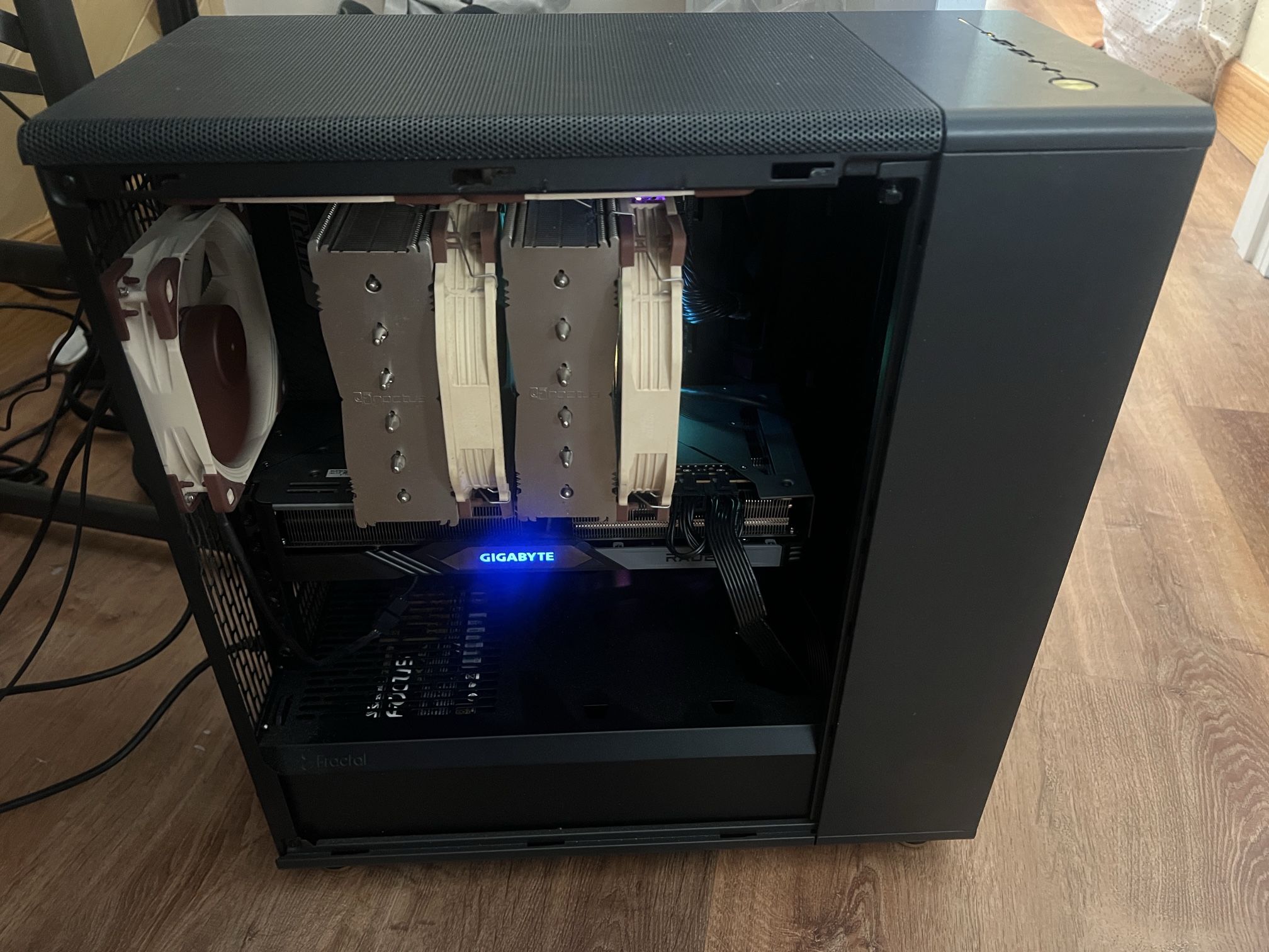 High-End Gaming PC – Ryzen 7 7700X / RX 7800 XT / DDR5 / Noctua / Fractal Design