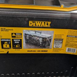 DeWalt DWST28001 Tool Box