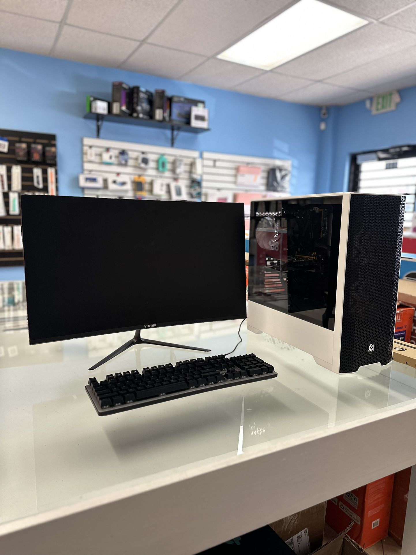 Gaming PC Built Pc Skytech Case Ryzen 5 512 SSD 16 GB Ram RTX 1650 with monitor