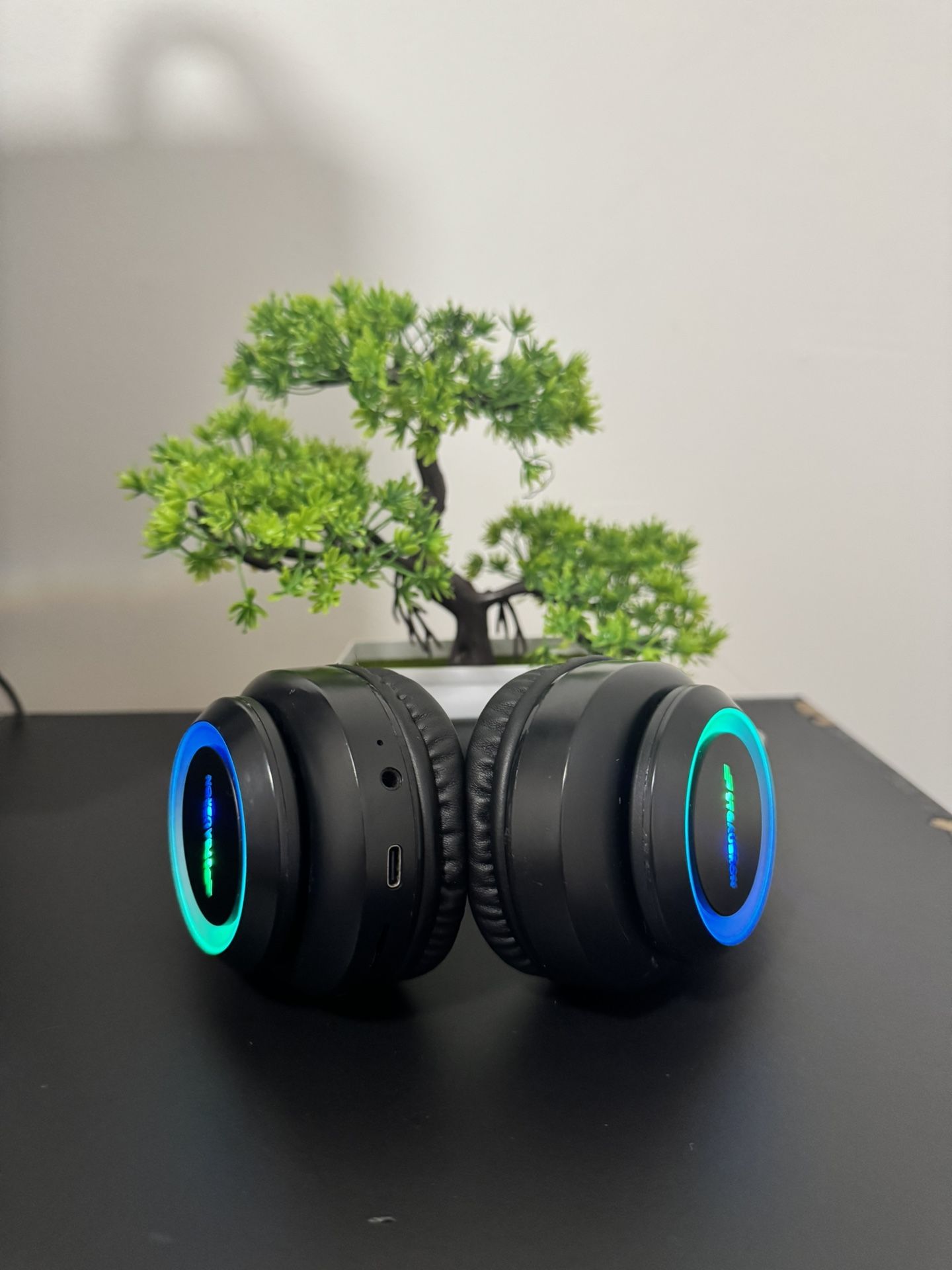 Stgaubron Bluetooth Headphones โ Wireless with LED โ Works Great