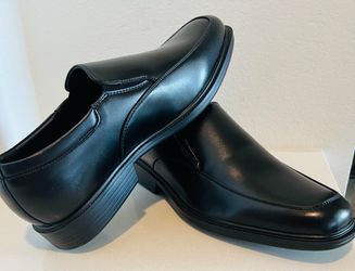 Van Heusen size 9.5 Teller Mens Moc Closed Toe Work Shoes