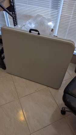 6 foot folding table