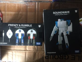 Soundwave MP3 player with Rumble & Frenzy headphones!