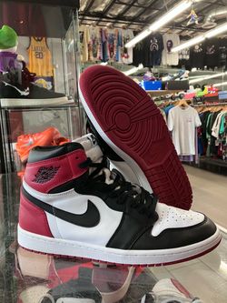 Air Jordan 1 Retro Black Toe