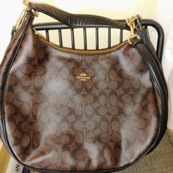 COACH HARLEY HOBO IN SIGNATURE