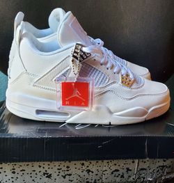 Jordan 4 Retro Pure Money. Size 10