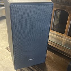 Samsung sound bar and speaker