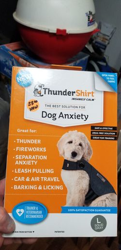 Thunder Shirt large in grey.