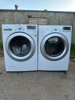 LG washer and dryer laundry