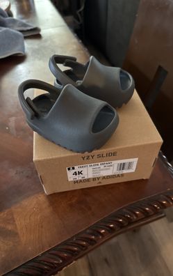 4c yeezy slides