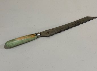 Vintage Serrated Bread Knife (13” Long)