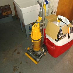 Dyson Vacuum $75 Firm