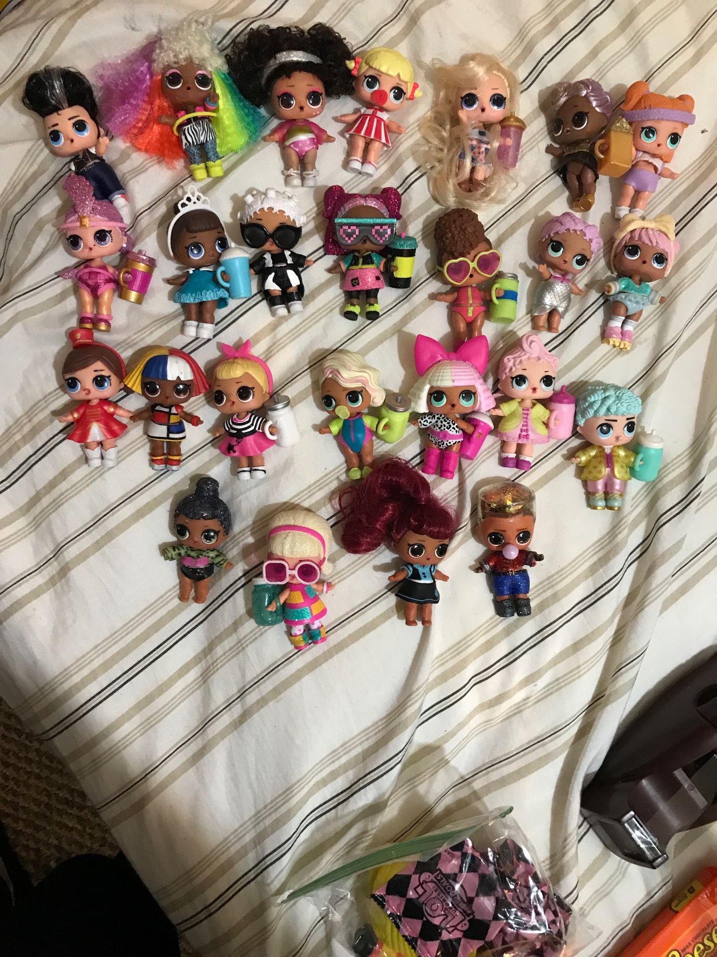 Lol surprise dolls for sale! Random (25 total)