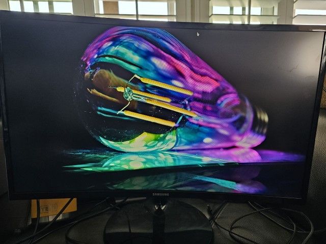 Samsung 27” Curved Monitor (CF390) – Perfect for WFH, Gaming, or July 4th