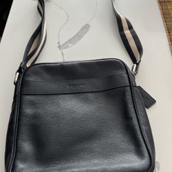  Coach Crossbody Medium